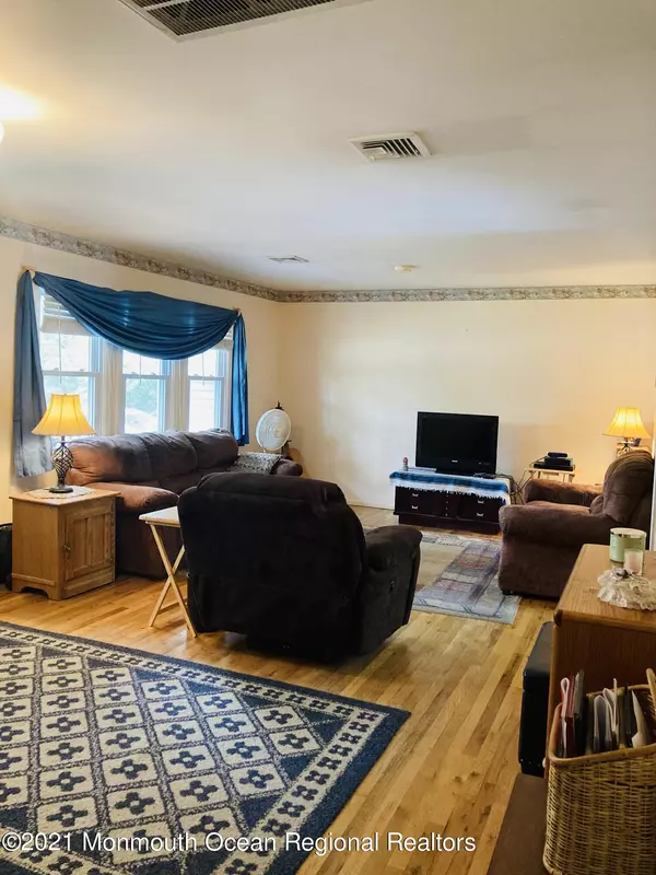 Toms River, NJ 08757,2208 Manchester Street