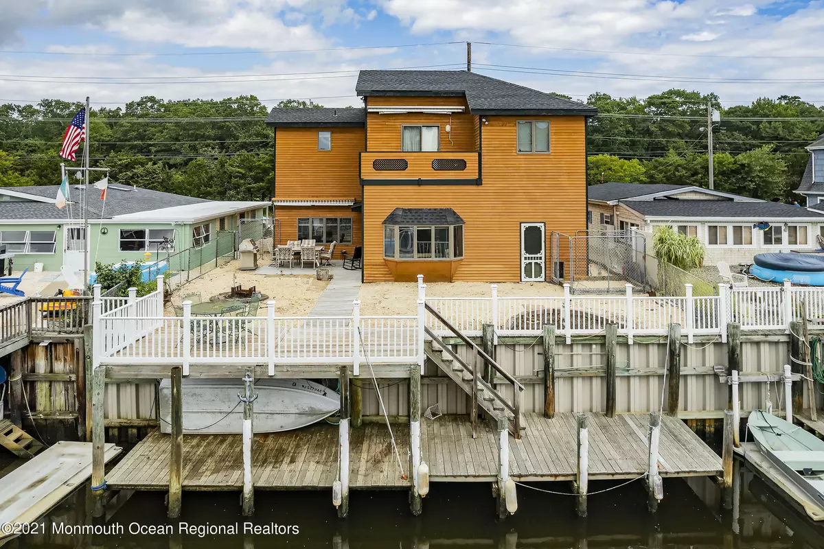 Beach Haven West, NJ 08050,831 Beach Haven West Boulevard