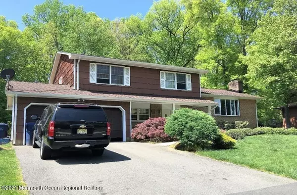 North Brunswick, NJ 08902,28 Woodmere Road