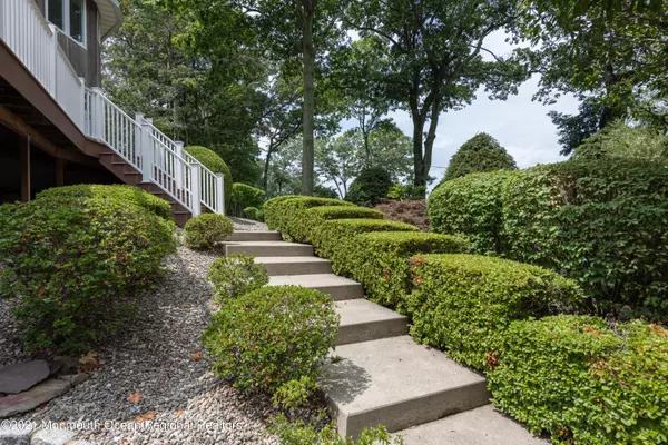 Atlantic Highlands, NJ 07716,421 Ocean Boulevard