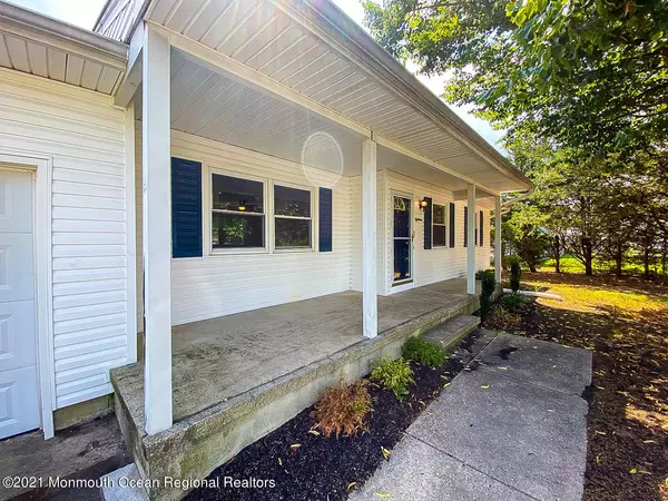 Bayville, NJ 08721,18 Bell Street