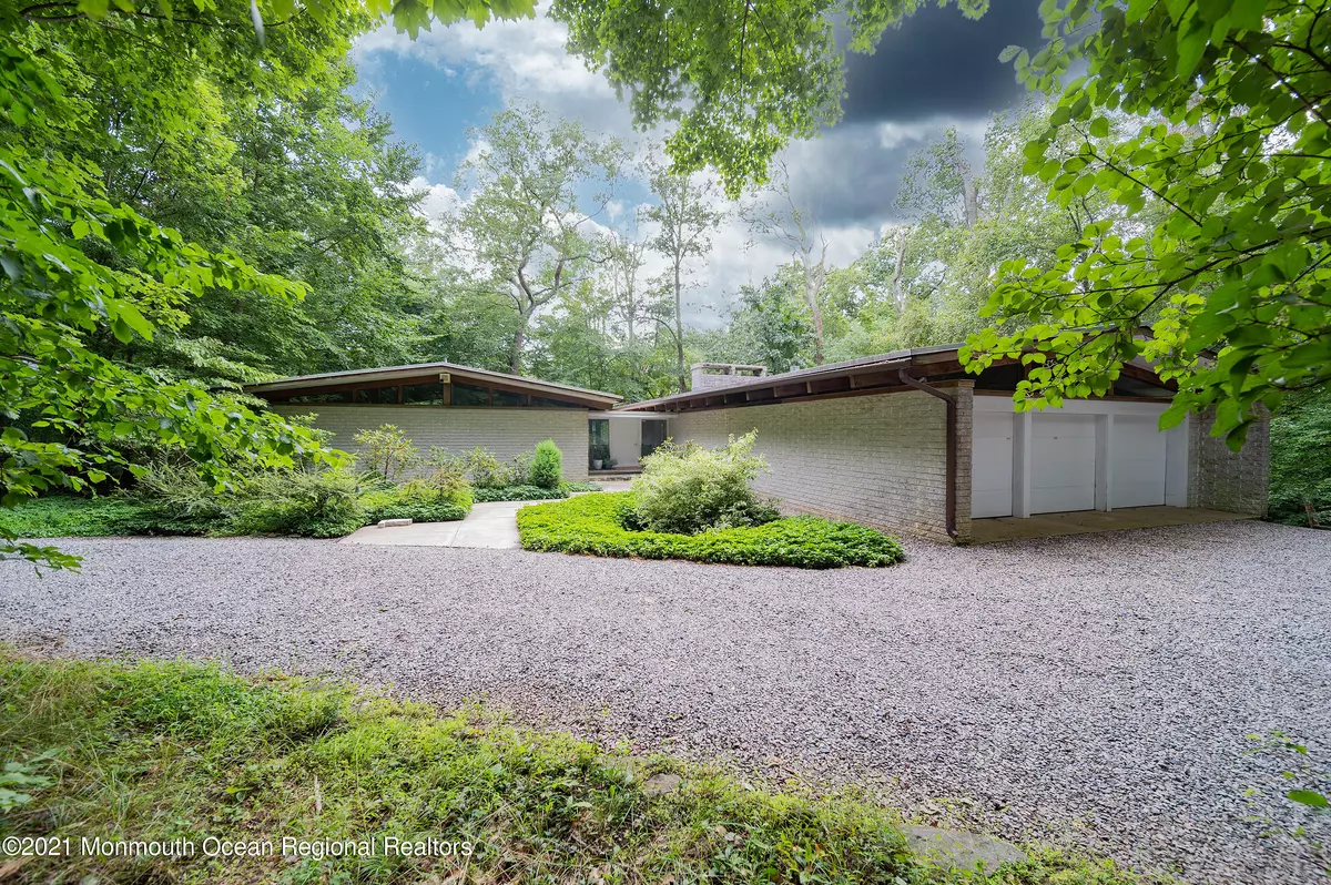 Navesink, NJ 07752,277 Mcclees Road