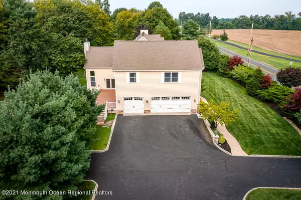 Holmdel, NJ 07733,129 Main Street