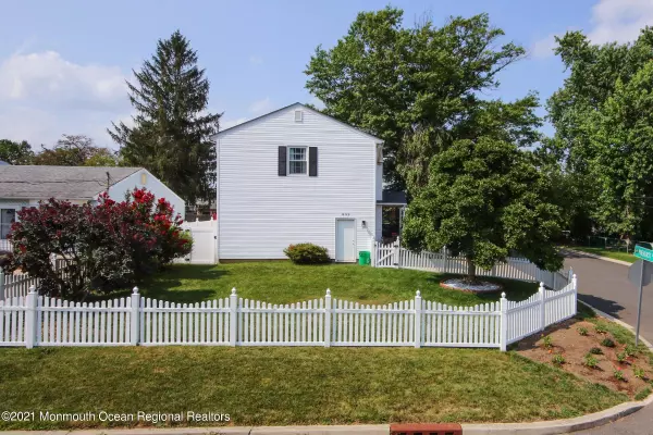 Keyport, NJ 07735,852 Malden Drive