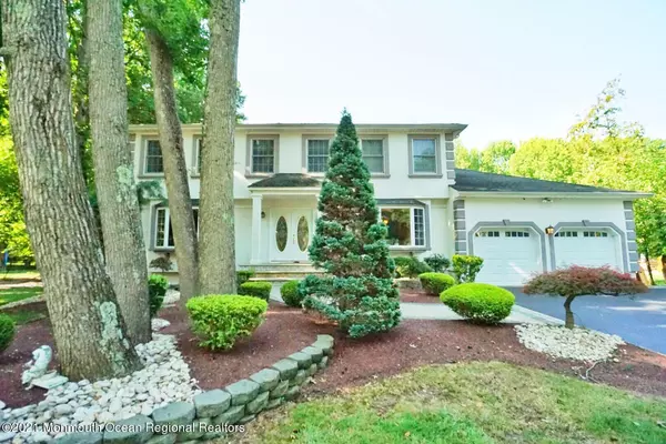 Manalapan, NJ 07726,19 Canvasback Road