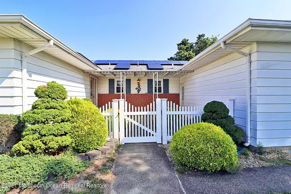 Toms River, NJ 08757,28 Vail Street