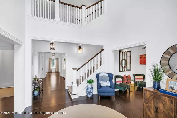 Rumson, NJ 07760,7 Sheraton Lane