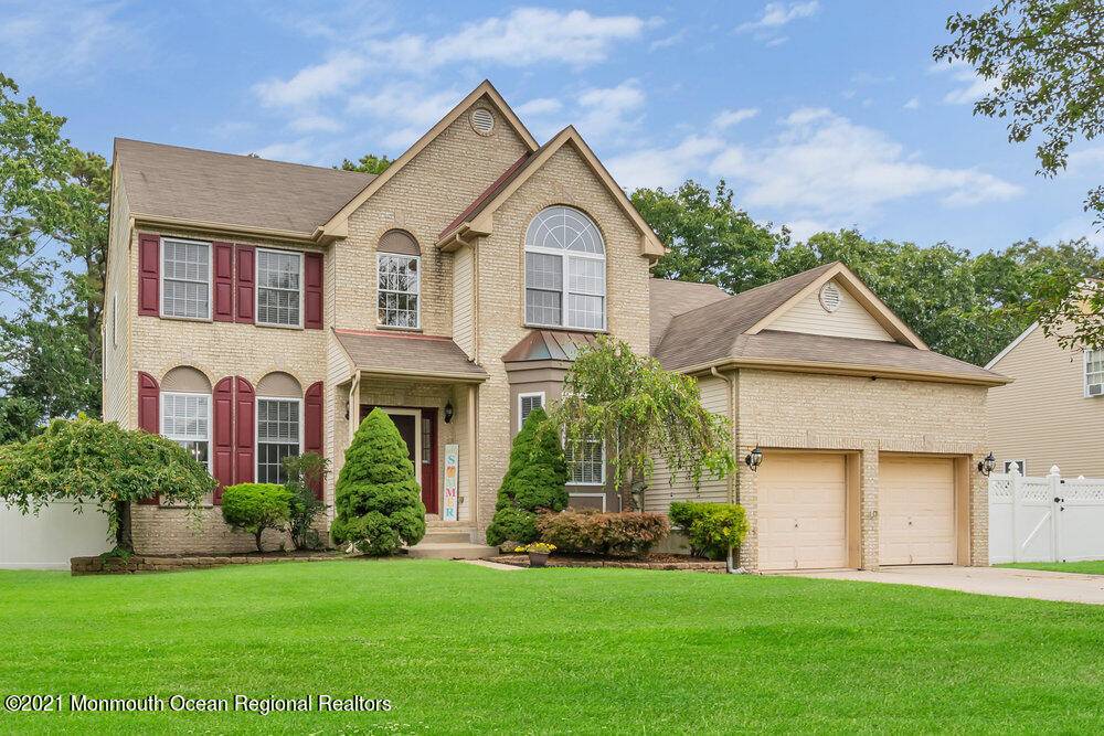 29 Brittany Drive, Bayville, NJ 08721