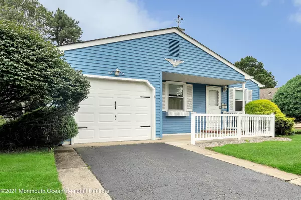 Toms River, NJ 08757,10 Inverell Drive