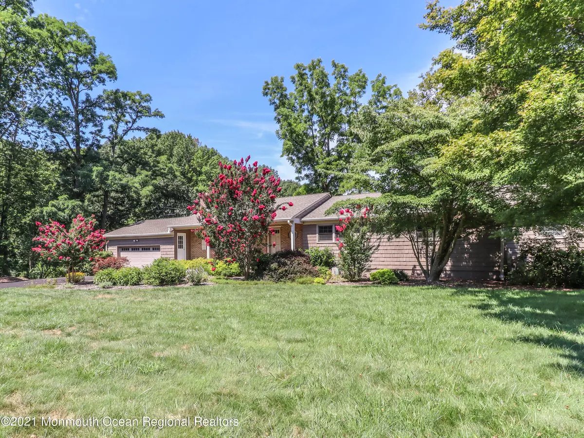 Holmdel, NJ 07733,12 Theresa Drive