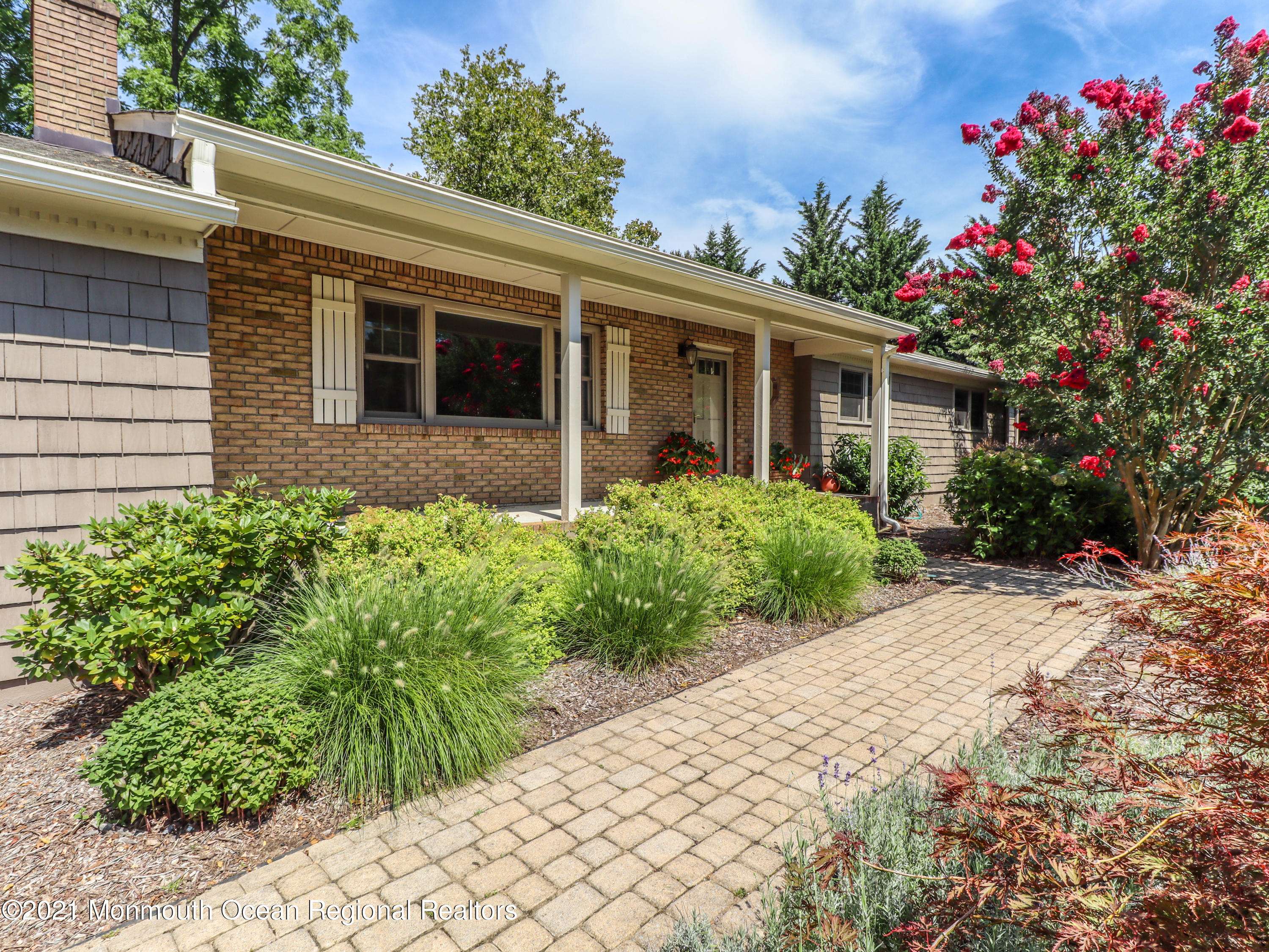 Holmdel, NJ 07733,12 Theresa Drive