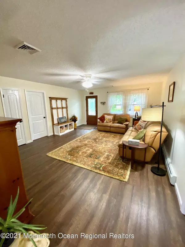 Manahawkin, NJ 08050,23 Eno Road