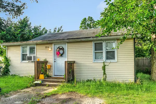 2204 5th Avenue, Toms River, NJ 08753