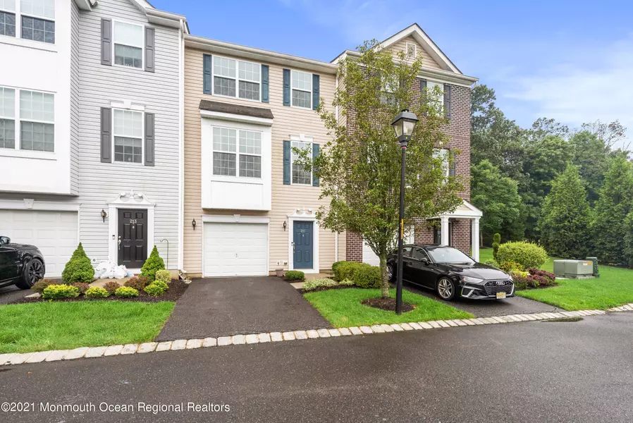 211 Chickadee Court, Freehold, NJ 07728