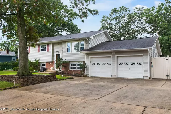 Toms River, NJ 08753,570 Fountain Drive