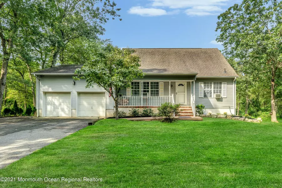 194 Ross Lane, Jackson, NJ 08527