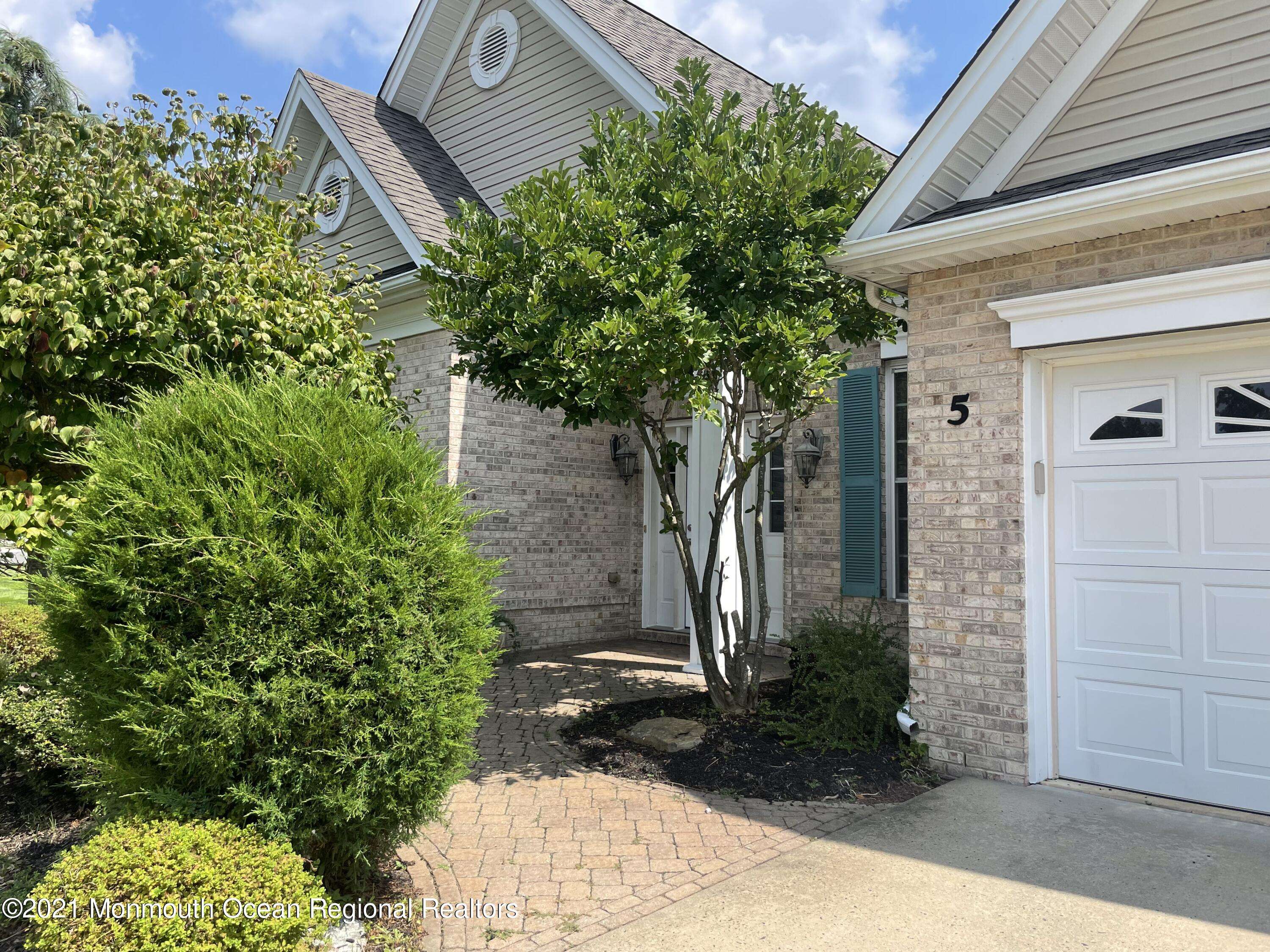 Freehold, NJ 07728,5 Belmont Court