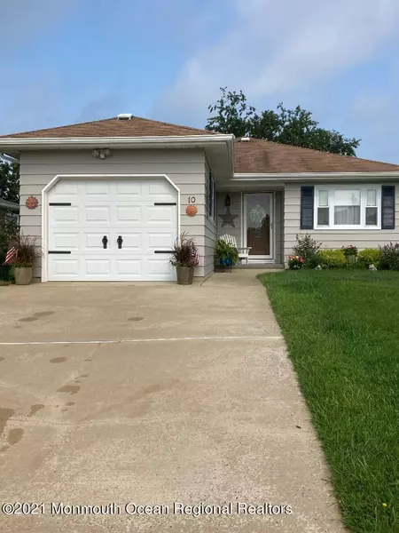 10 Abaco Street, Toms River, NJ 08757