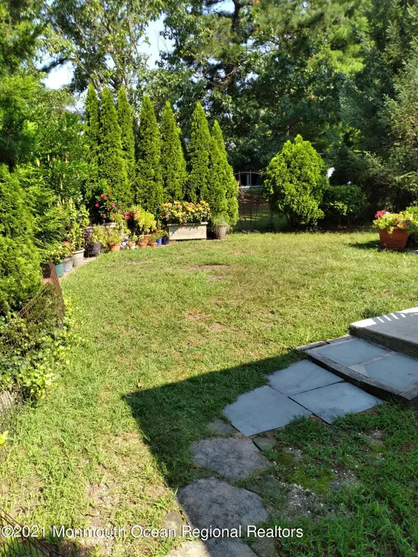 Toms River, NJ 08753,10 Parisian Drive