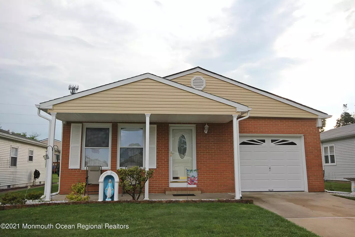 Toms River, NJ 08757,3 Panama Court