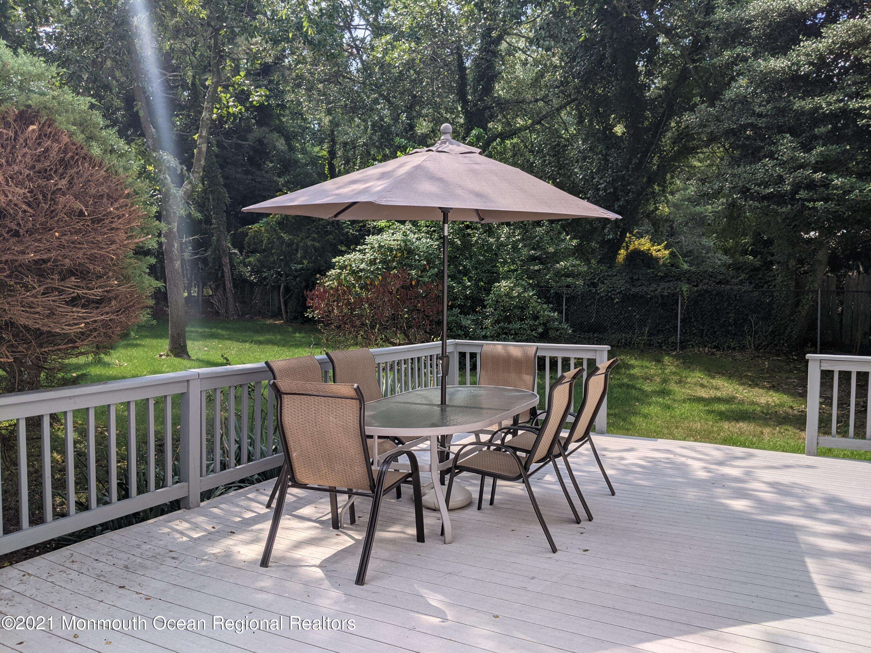 Toms River, NJ 08753,27 Winchester Drive
