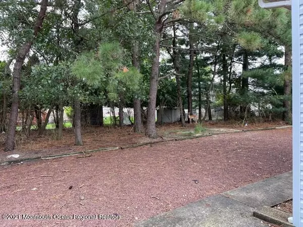 Toms River, NJ 08757,139 Castleton Drive