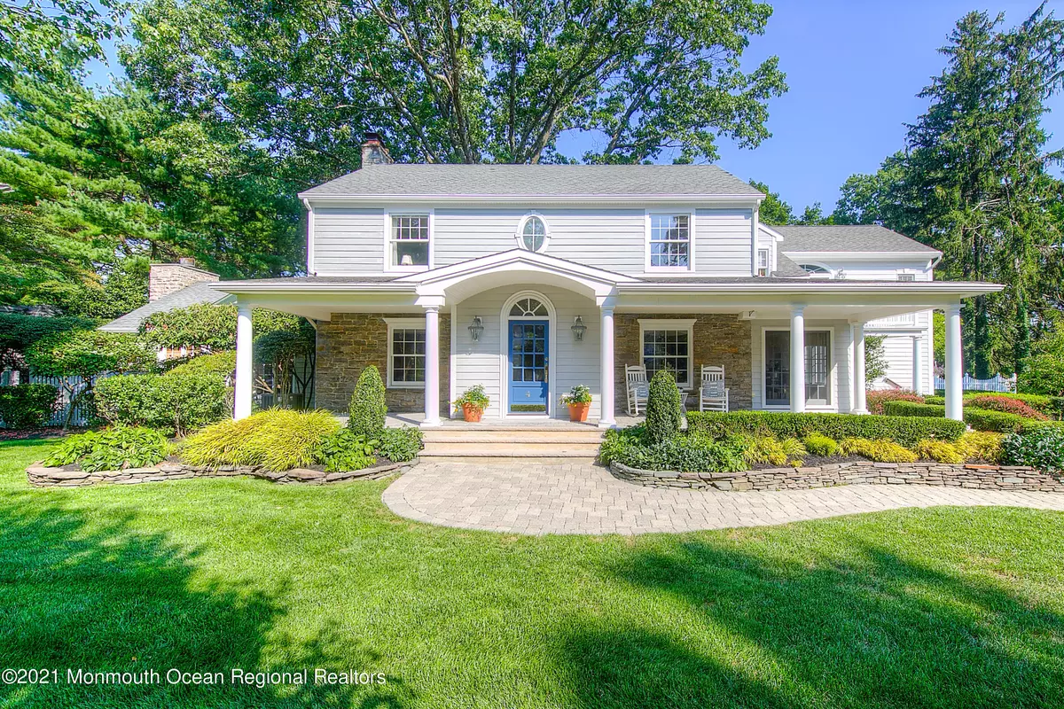Rumson, NJ 07760,4 Clover Lane