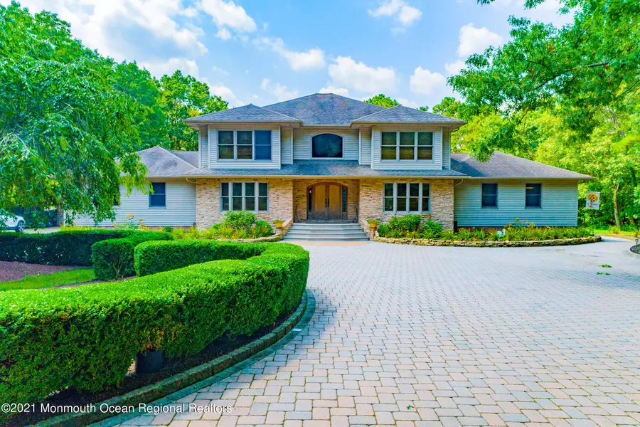 3 Paddock Circle, Lanoka Harbor, NJ 08734