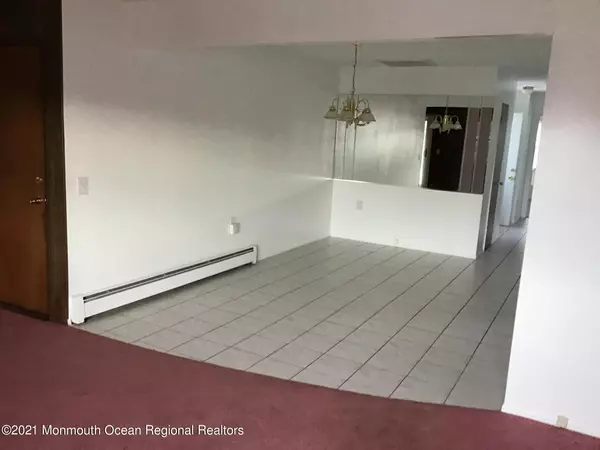 Toms River, NJ 08757,20 Redhook Bay Drive