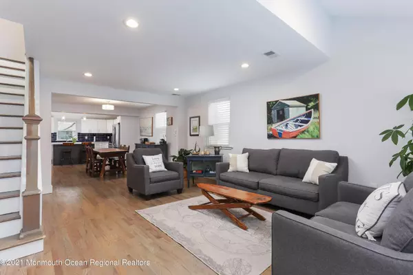 Atlantic Highlands, NJ 07716,61 W Highland Avenue