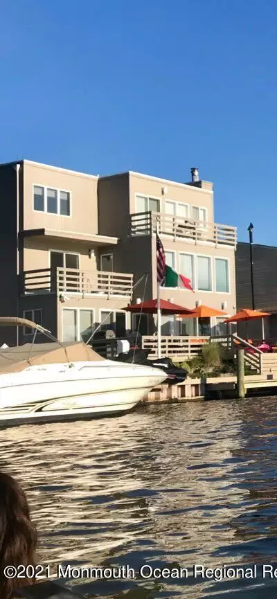 Toms River, NJ 08753,12 Lagoon Drive E