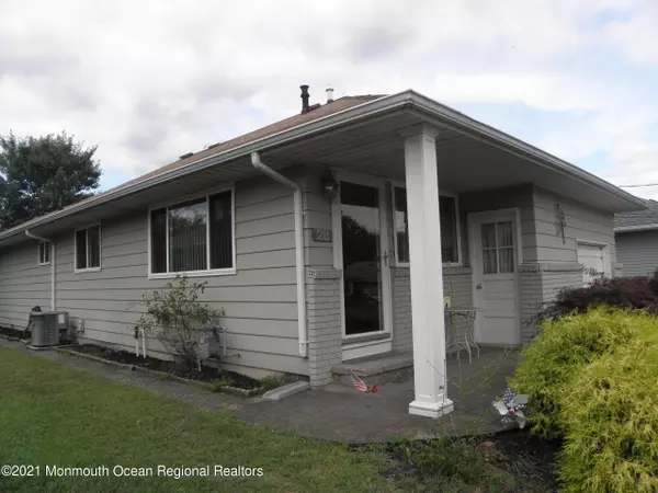 Toms River, NJ 08753,28 Palisades Drive