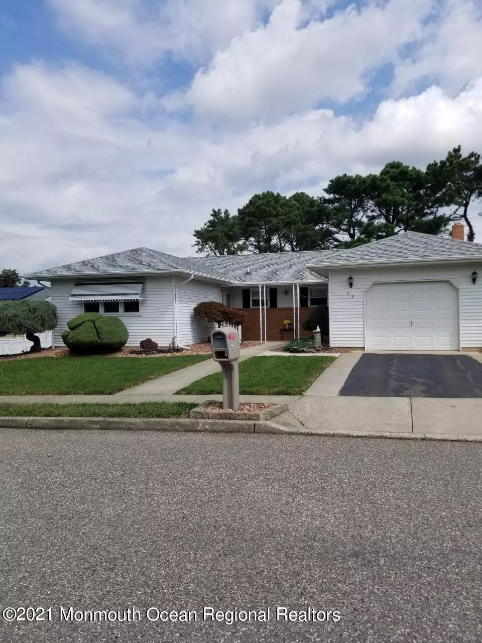 Toms River, NJ 08757,25 Templeton Street