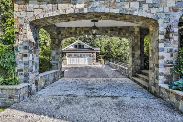 Rumson, NJ 07760,23 Robin Road