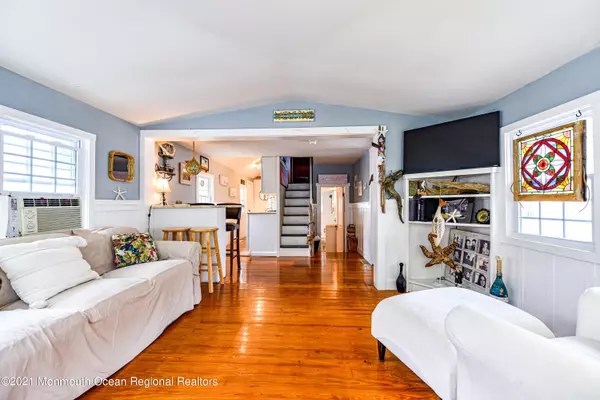 Ship Bottom, NJ 08008,252 W 17th Street #C