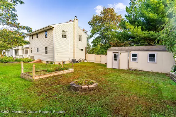 Toms River, NJ 08755,21 Pine Fork Drive