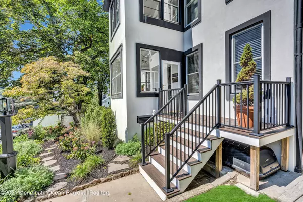 Atlantic Highlands, NJ 07716,48 E Washington Avenue