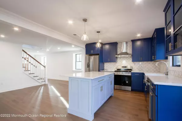 Atlantic Highlands, NJ 07716,64 E Washington Avenue