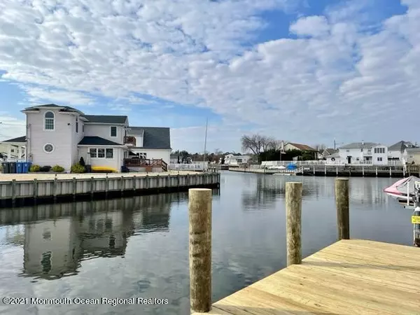 Toms River, NJ 08753,760 Tunney Point Drive