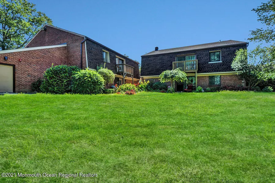 610 Meadowwood Lane, Lawrence, NJ 08648