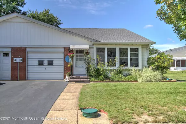 8 Constitution Boulevard, Whiting, NJ 08759