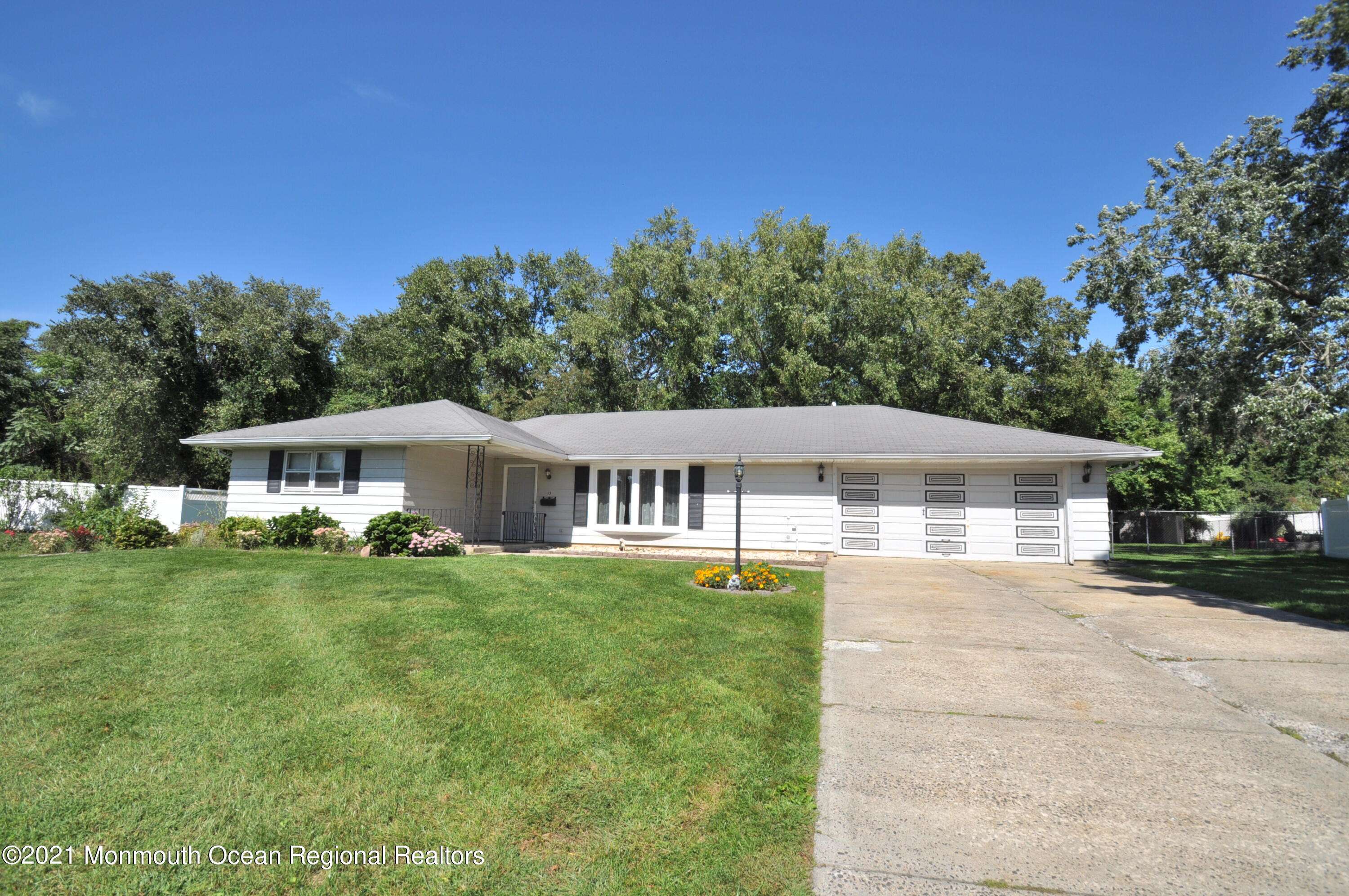 13 Vernon Street, Parlin, NJ 08859