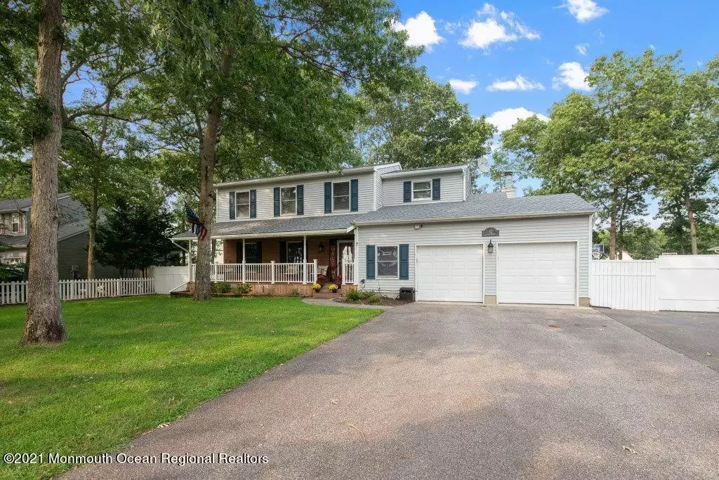 Lanoka Harbor, NJ 08734,82 Haines Street