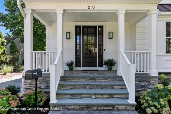 Rumson, NJ 07760,89 Black Point Road