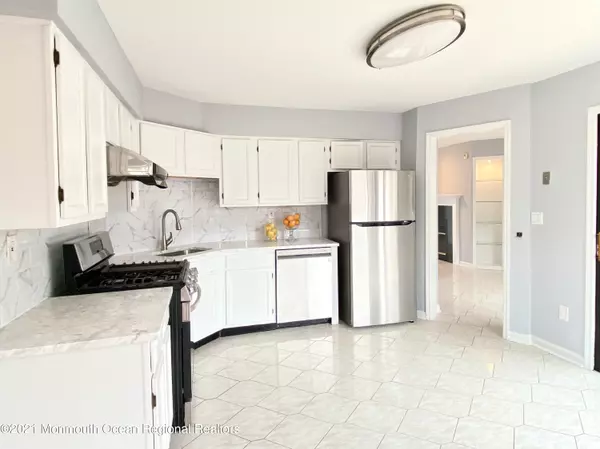 Old Bridge, NJ 08857,28 Emerald Lane