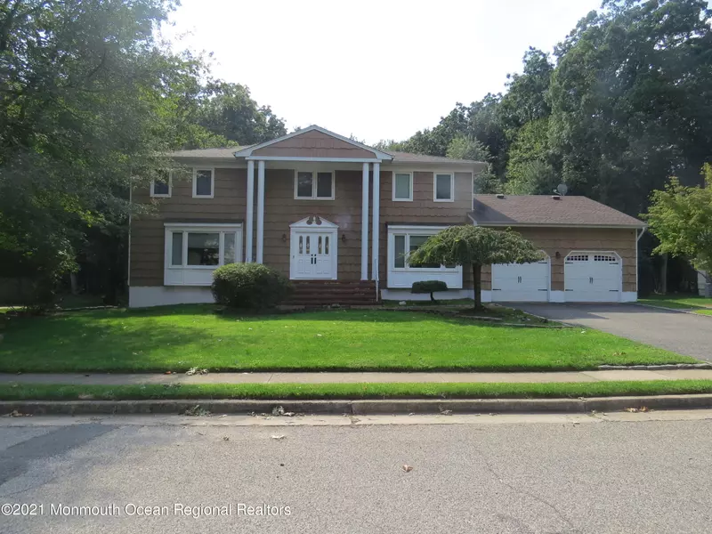 45 Truman Drive, Marlboro, NJ 07746