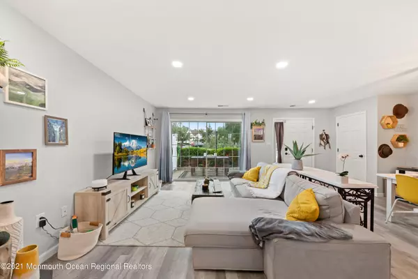 Tinton Falls, NJ 07712,76 Madison Court