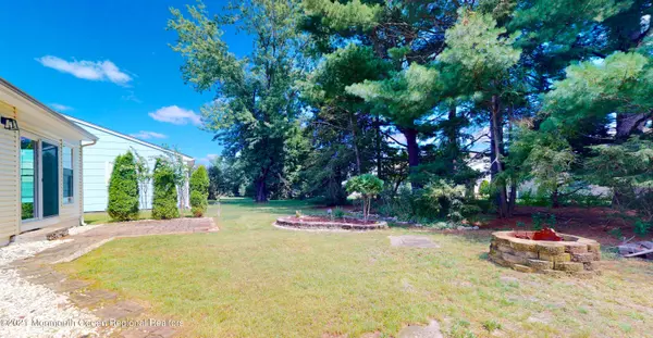 Toms River, NJ 08757,37 Pembroke Lane