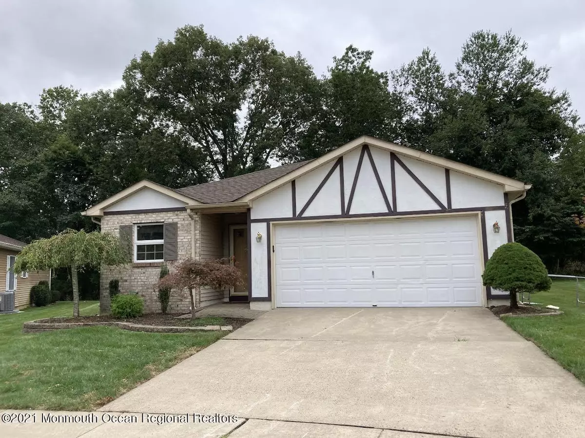 Toms River, NJ 08755,1467 Falconcrest Court