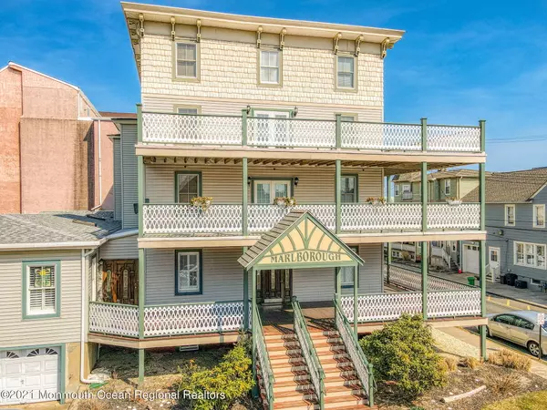 Ocean Grove, NJ 07756,17 Seaview Avenue #8